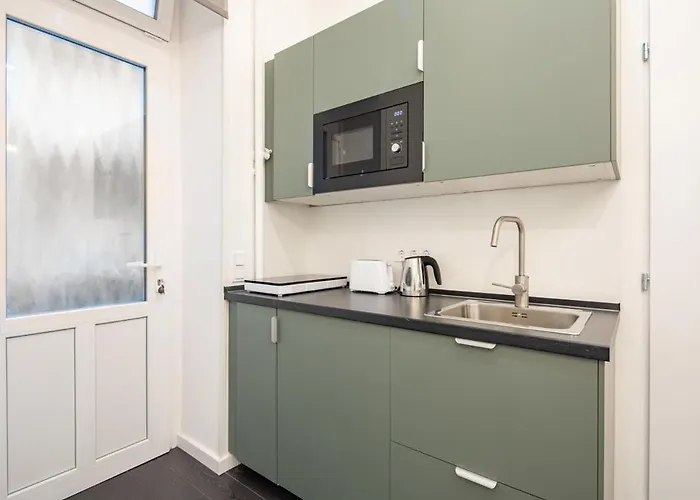 아파트 Mini - New - Elegant Downtown Retreat *
